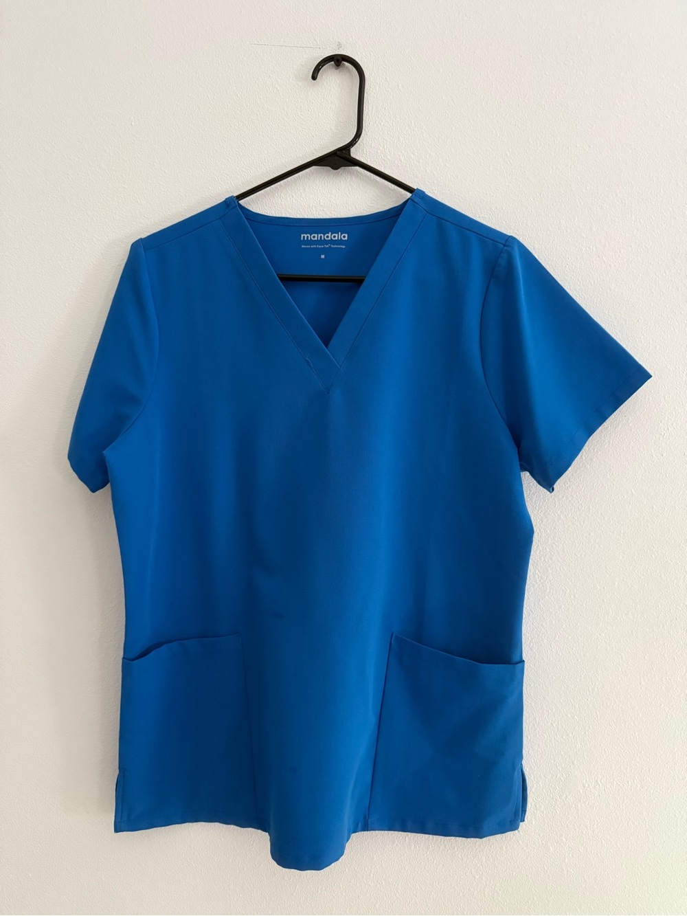 Mandala V-Neck Short Sleeve Scrub Top in Royal Blue